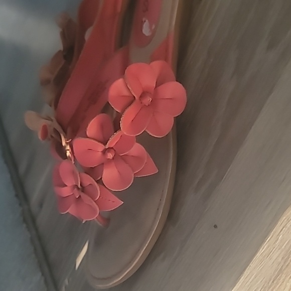 b.o.c. Shoes - b.o.c. Women's Sandals 8M Red Pink Floral Flip Flop Flower Vegan Leather Shoes